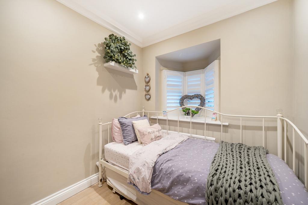 1386838-7-693329e...