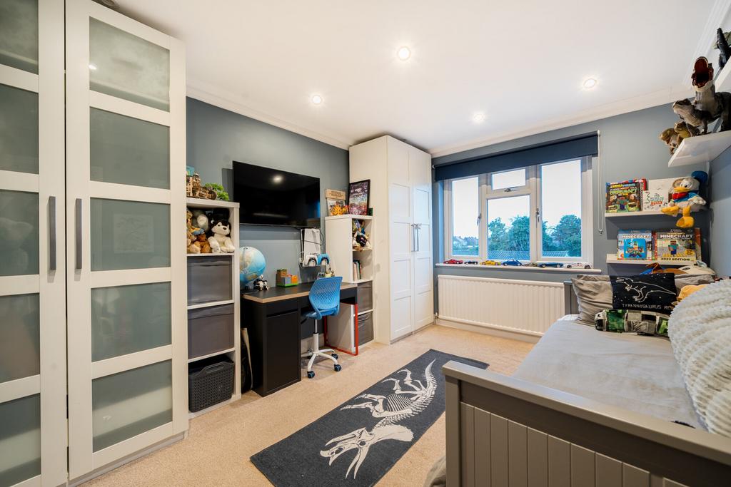 1386838-4-693329c...