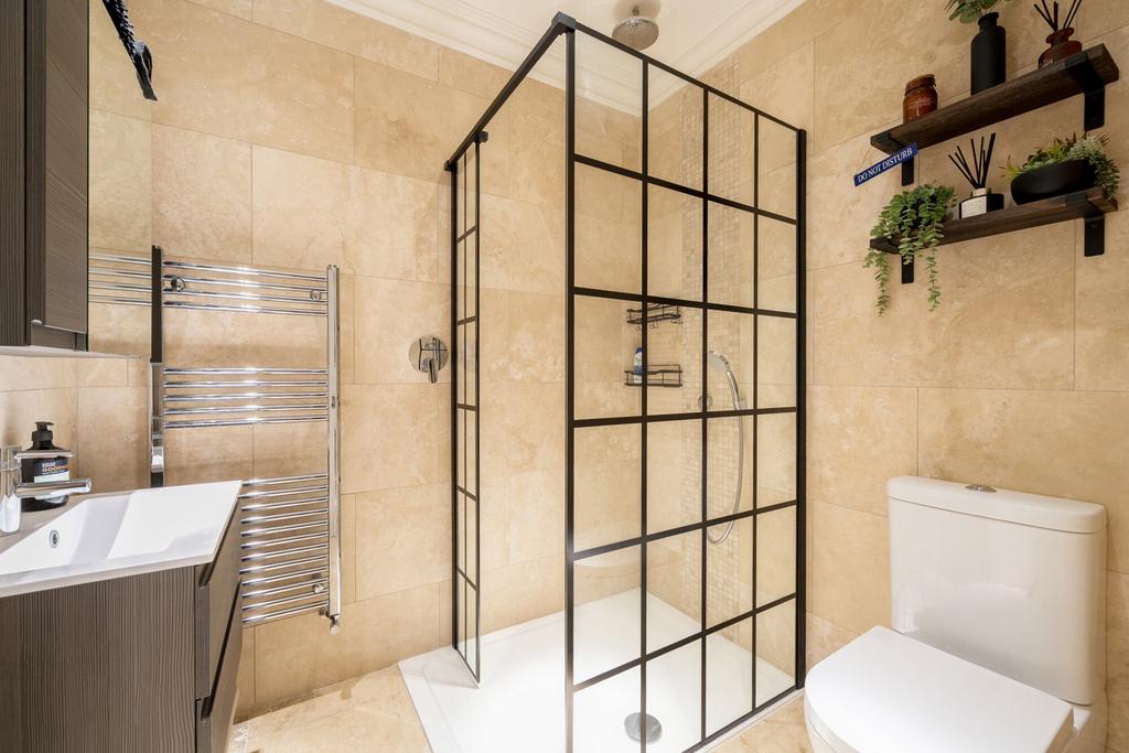 1386838-2-693329a...