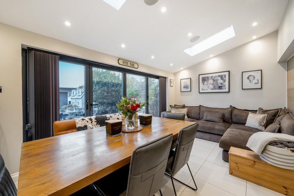 1386838-19-69332b...