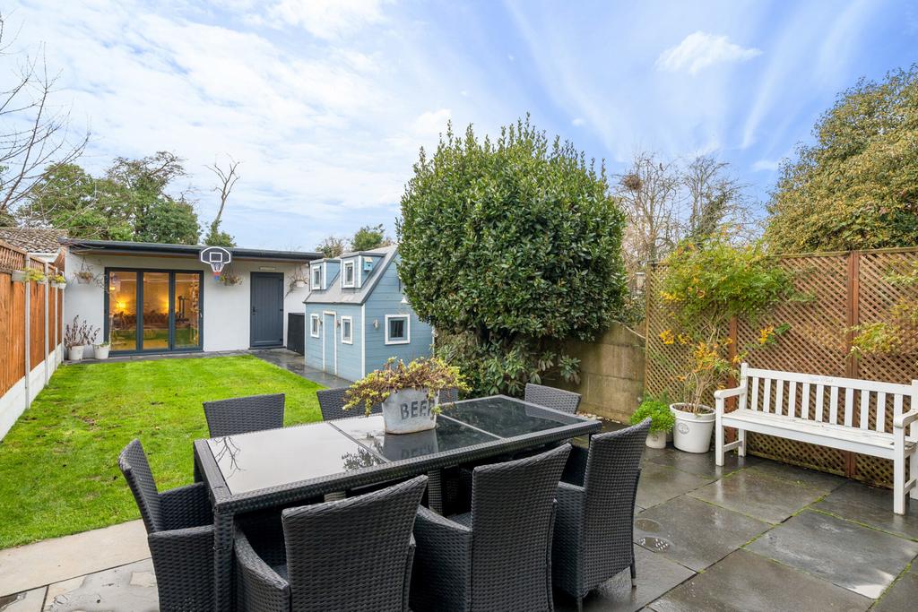 1386838 16 693329...