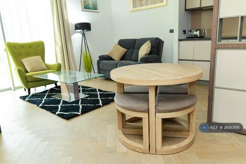 1 bedroom flat to rent, Halliday House, London, SW11