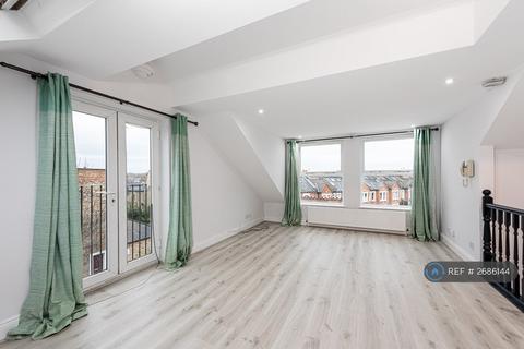 3 bedroom flat to rent, Earlsfield Road, London, SW18