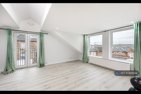 3 bedroom flat to rent, Earlsfield Road, London, SW18