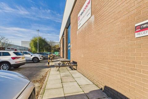 Warehouse to rent, Croftwood Sq Wigan WN5 0LG
