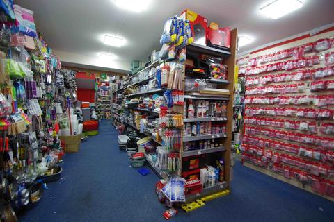 Retail property (high street) to rent, 162-164 Broadway Didcot OX11 8RJ