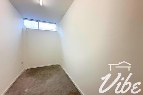 Warehouse to rent, Fountayne Rd London N15 4QL