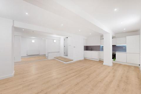 1 bedroom apartment to rent, E8