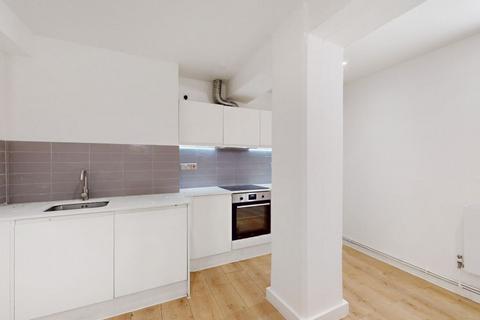 1 bedroom apartment to rent, E8