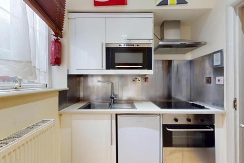 Studio to rent, Brondesbury Park