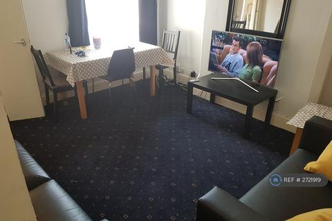 5 bedroom semi-detached house to rent, Derby Grove, Nottingham, NG7