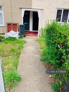 2 bedroom terraced house to rent, Osborne Square, Dagenham, RM9