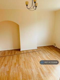 2 bedroom terraced house to rent, Osborne Square, Dagenham, RM9