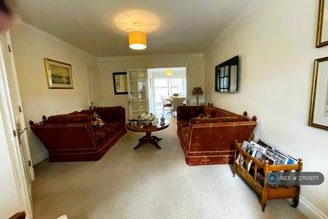 undefined, Giffard Lane, Fleet, GU51