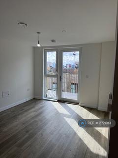 1 bedroom flat to rent, Wray Avenue, London, E16