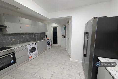 undefined, London Road, Wallington, SM6