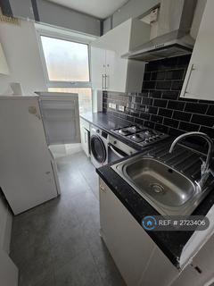 1 bedroom flat to rent, Ripple Road, Barking, IG11