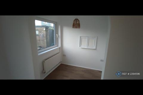 undefined, Tairfelin, Bridgend, CF31