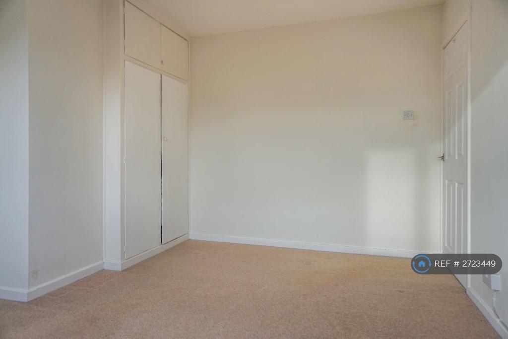 Front Bedroom1