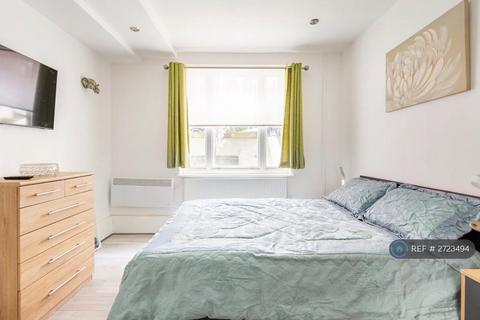 undefined, Gaywood Street, London, SE1