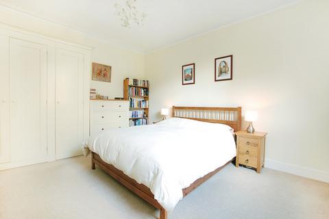 2 bedroom apartment to rent, Worple Road, SW19