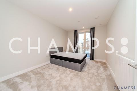 3 bedroom flat to rent, Cairncross House, SE3