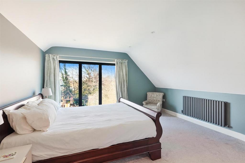 Main bedroom 2.png