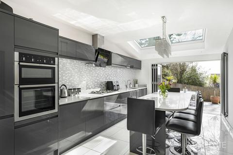 4 bedroom detached house for sale, Haldon Road, Torquay, TQ1