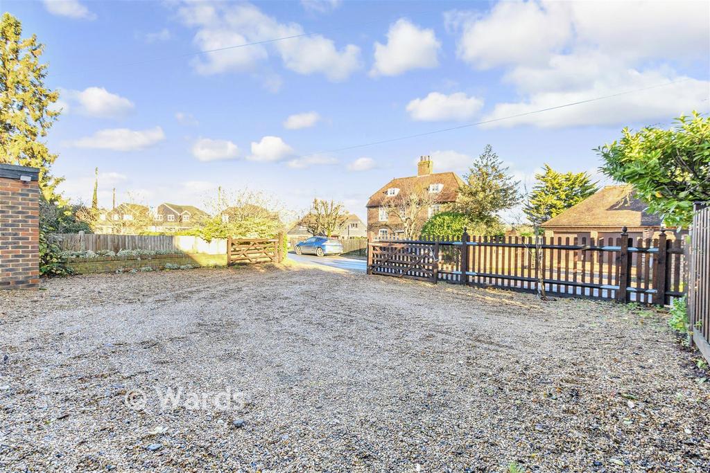 Driveway/Parking