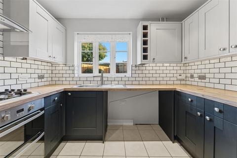 undefined, Scholars Row, Mawsley