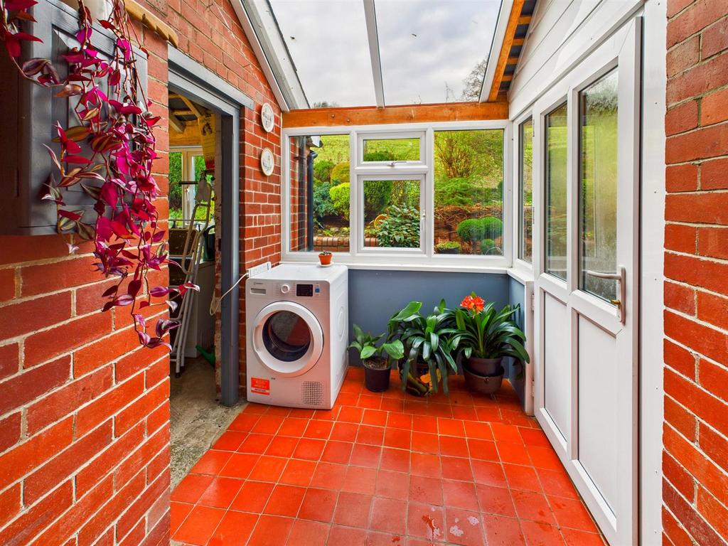 CAM01713 G0-PR0151-STILL025.jpg