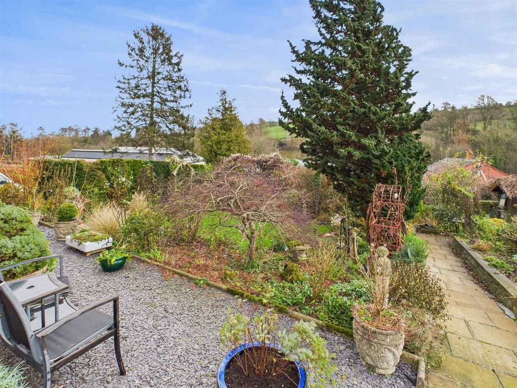 CAM01713 G0-PR0151-STILL031.jpg