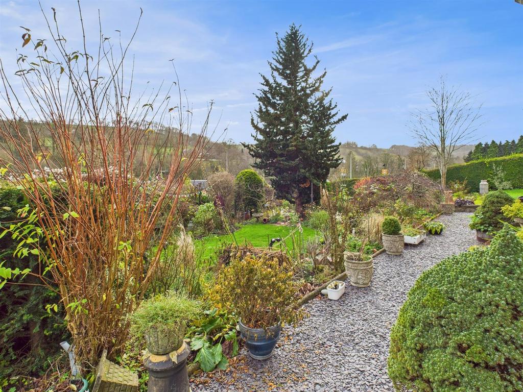 CAM01713 G0-PR0151-STILL038.jpg