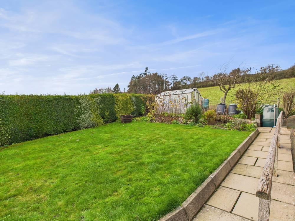 CAM01713 G0-PR0151-STILL042-thumbnail-h750-70.jpg