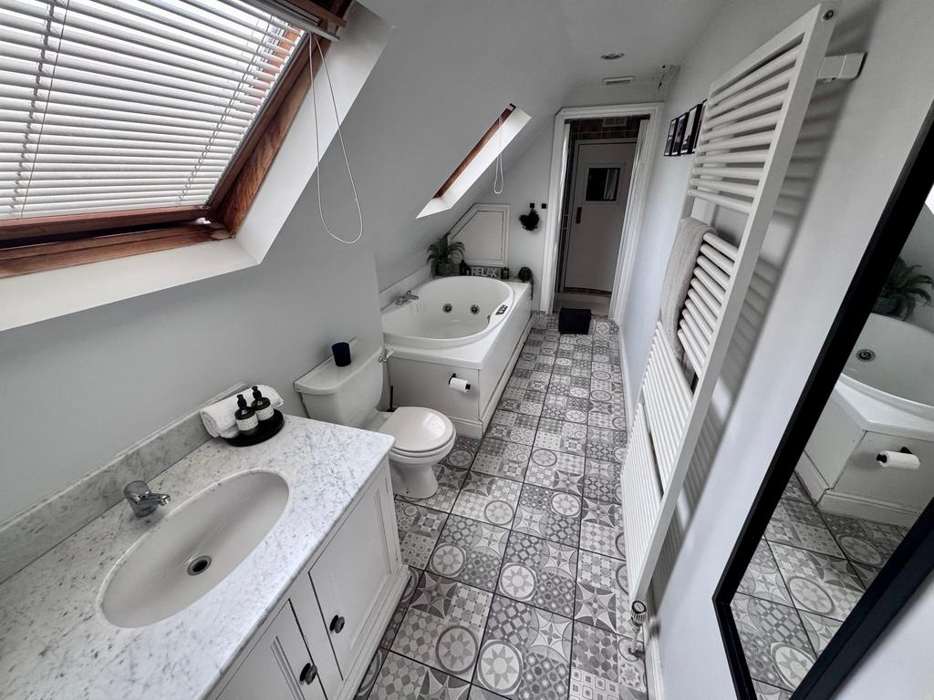 En-Suite Master Bedroom