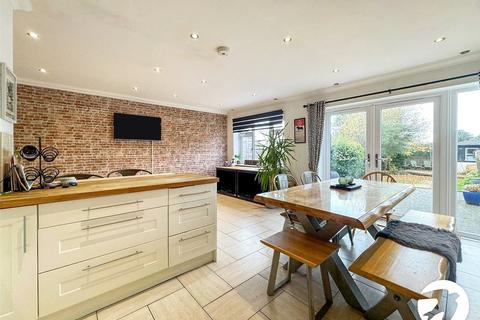 3 bedroom semi-detached house for sale, Hackney Road, Maidstone, Kent, ME16