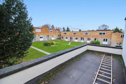 3 bedroom townhouse for sale, Conifer Close, Surrey, Reigate, Surrey, RH2 9NN