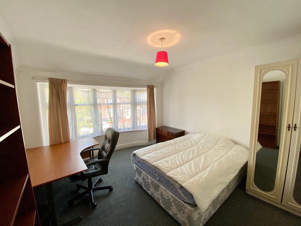 Bedroom (front)