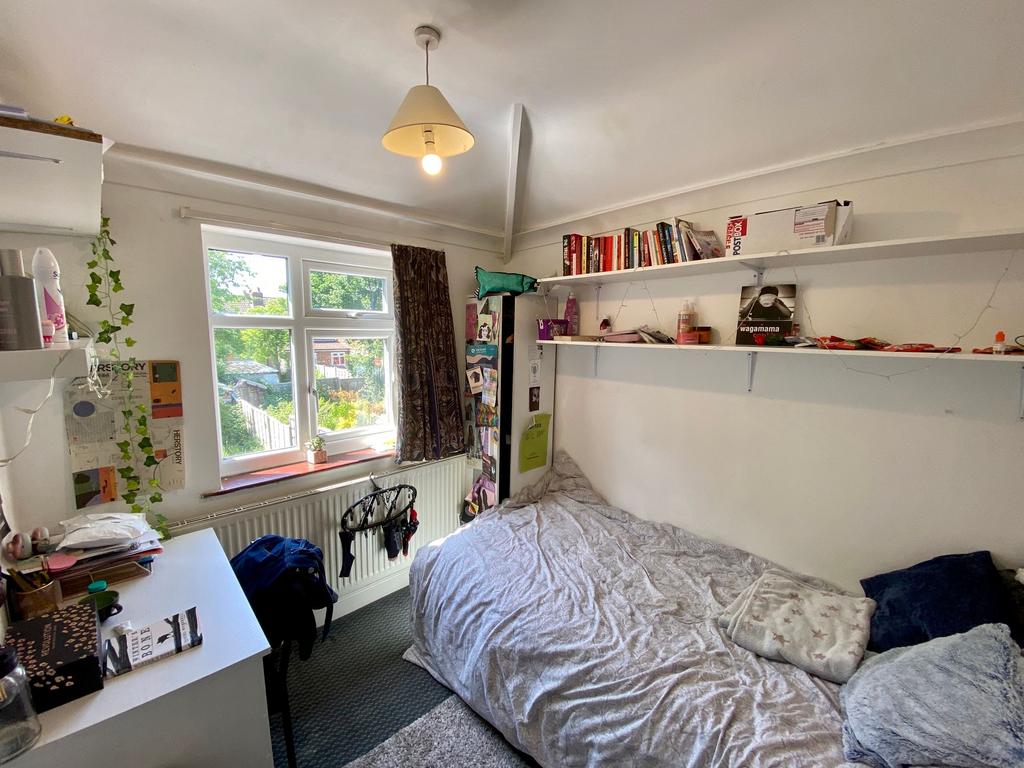 Bedroom (back right)