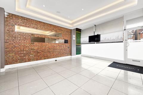 undefined, Green Lanes, Palmers Green, N13