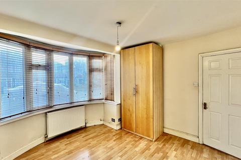 6 bedroom end of terrace house for sale, Jeymer Drive, Greenford UB6