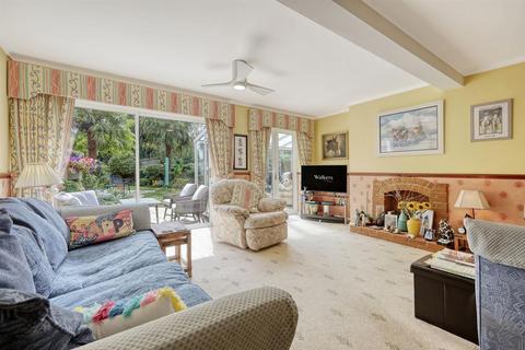 undefined, Luthers Close, Kelvedon Hatch, CM15