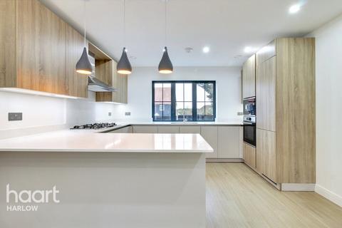 4 bedroom detached house for sale, Barnmead, Bishops Stortford