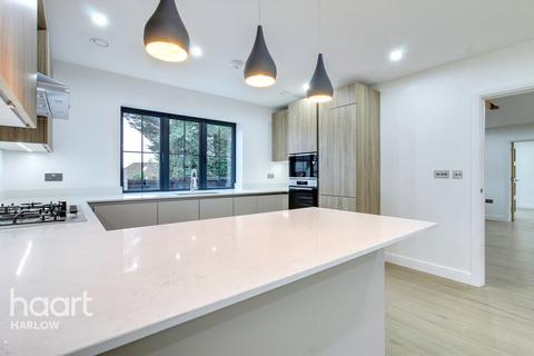 4 bedroom detached house for sale, Barnmead, Bishops Stortford