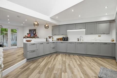 undefined, Pine Close, Ingatestone