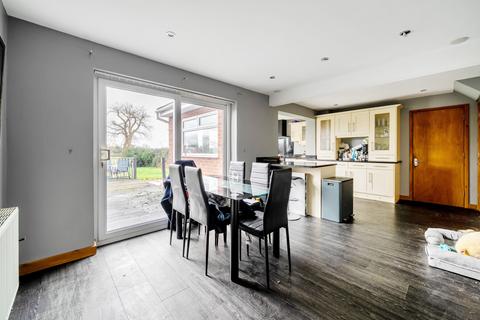 undefined, Tirlebank Way, Tewkesbury, Gloucestershire