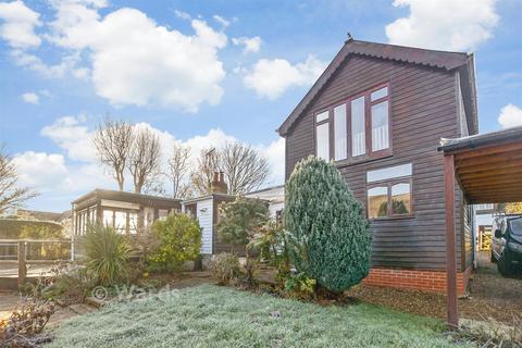 4 bedroom chalet for sale, Rolvenden Hill, Rolvenden, Cranbrook, Kent