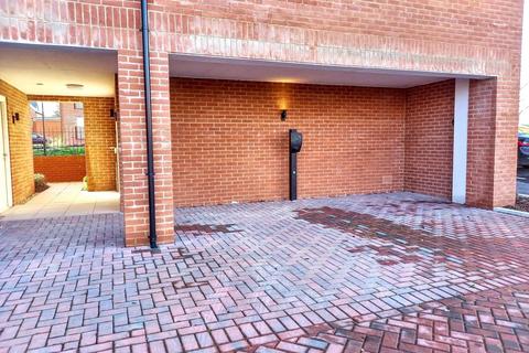 2 bedroom flat for sale, Kings Barton