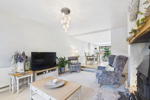 4 bedroom detached house for sale, Ferry Lane, Woodmansey, Beverley, HU17 0SE