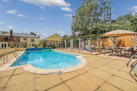 undefined, Billericay Road, Herongate, CM13